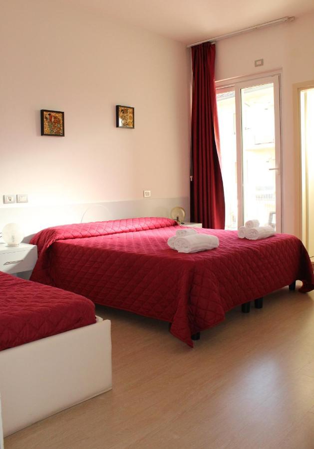 Hotel Morolli Rimini Extérieur photo