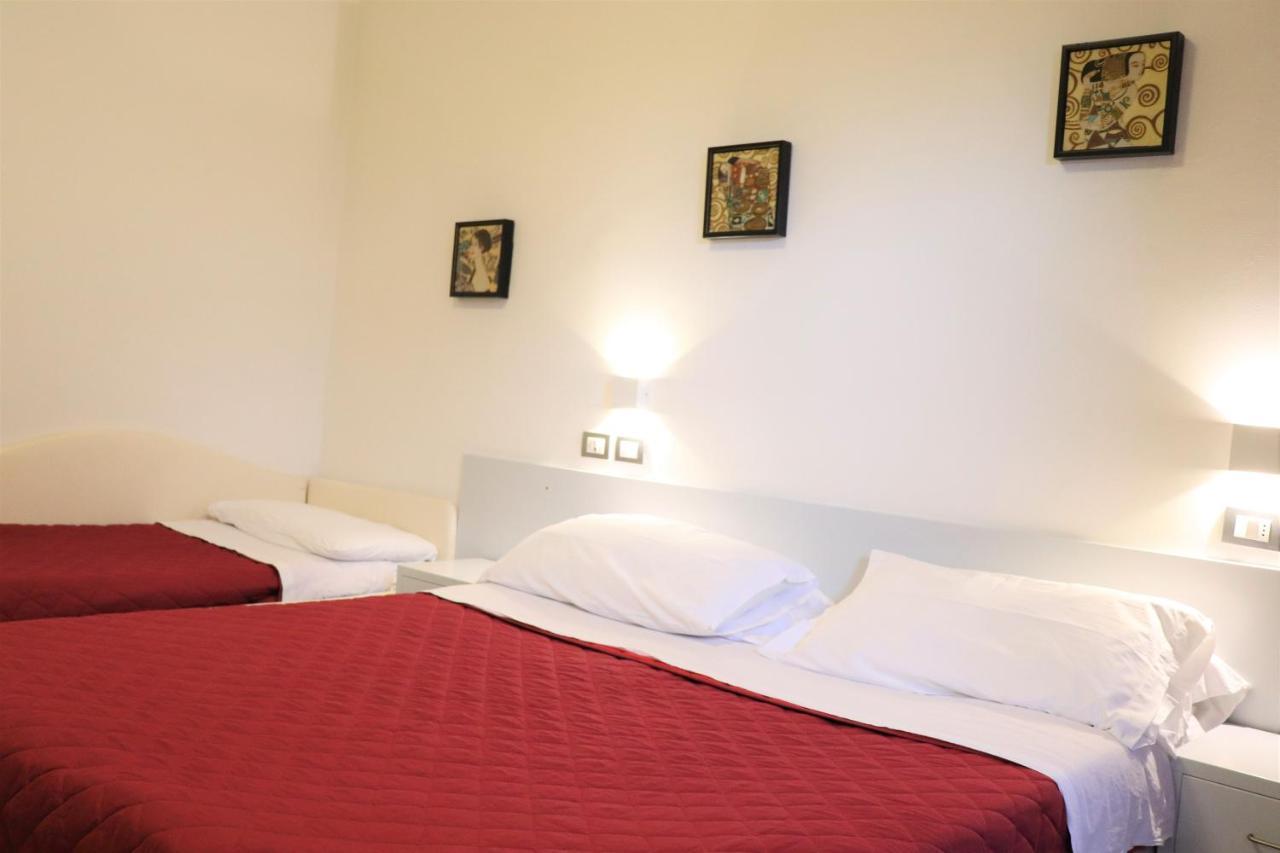 Hotel Morolli Rimini Extérieur photo