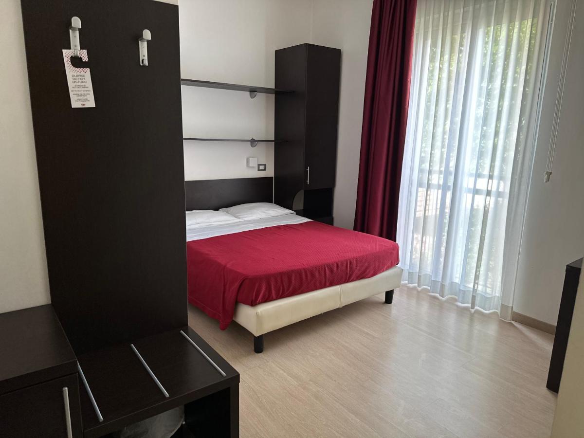 Hotel Morolli Rimini Extérieur photo