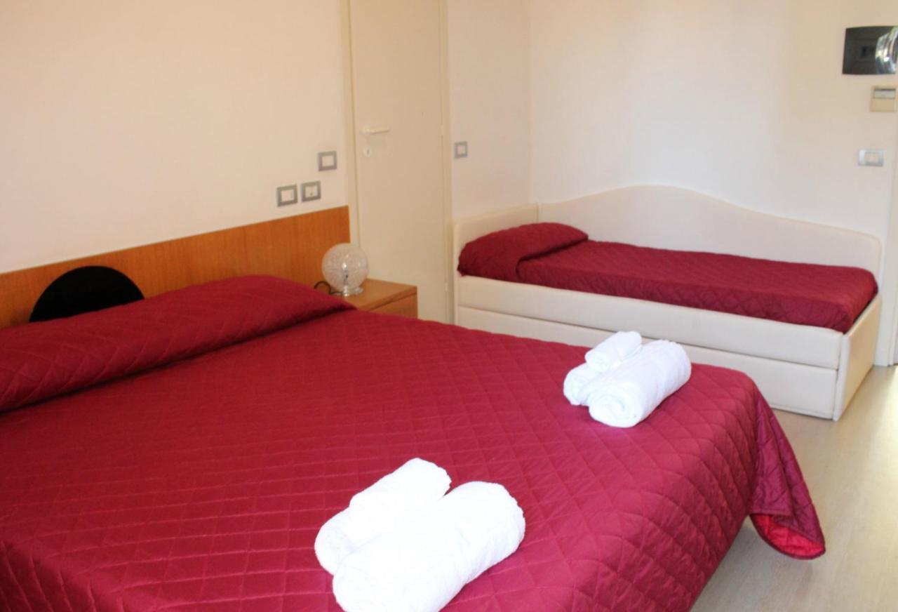 Hotel Morolli Rimini Extérieur photo