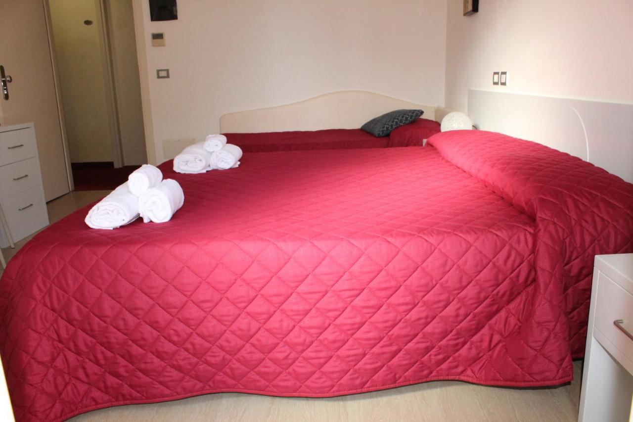 Hotel Morolli Rimini Extérieur photo