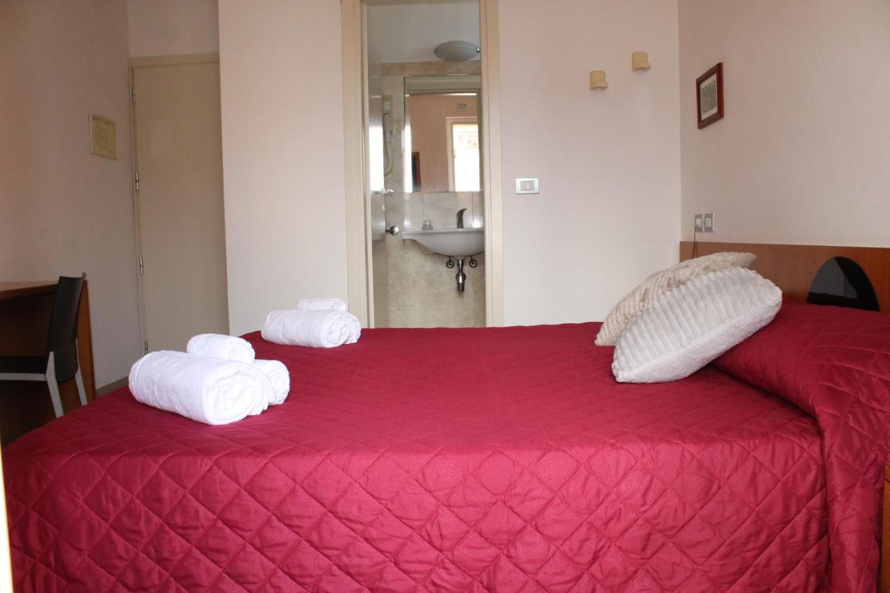 Hotel Morolli Rimini Extérieur photo