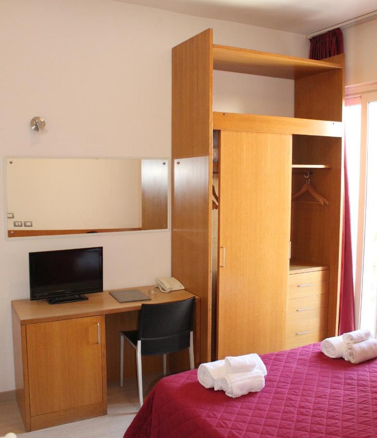 Hotel Morolli Rimini Extérieur photo