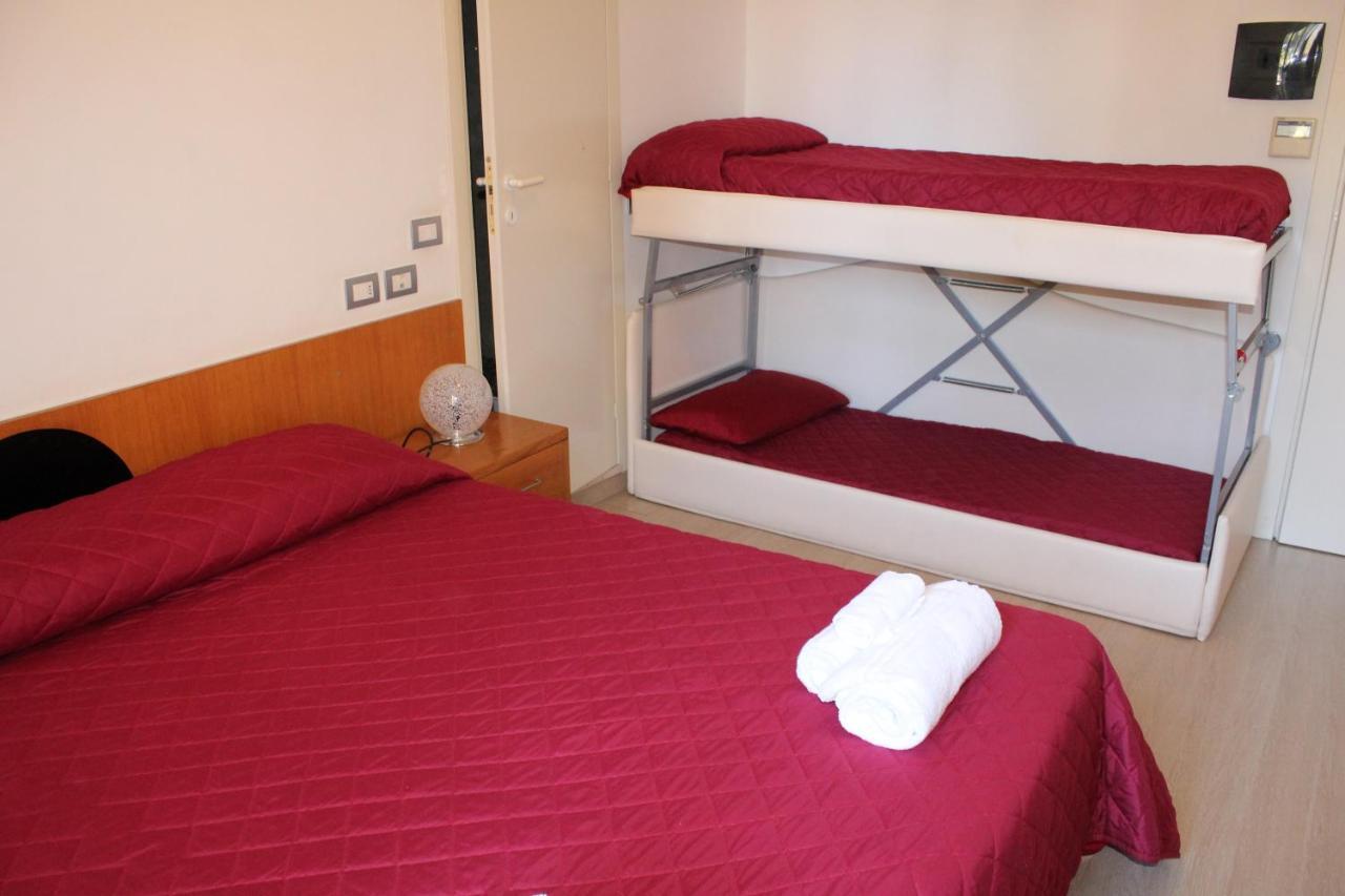 Hotel Morolli Rimini Extérieur photo